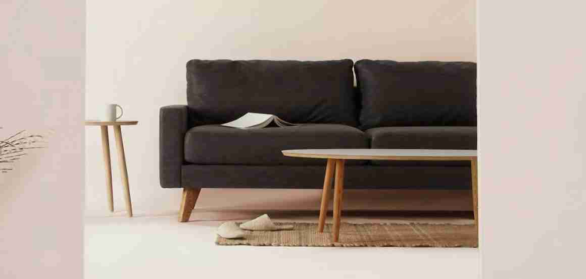 zwarte-bank-beige-muren