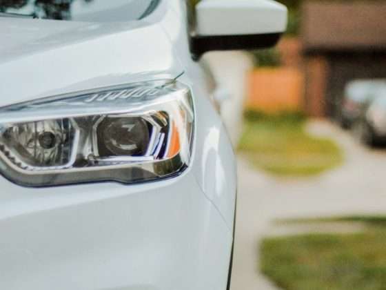 Witte Auto Voorkant